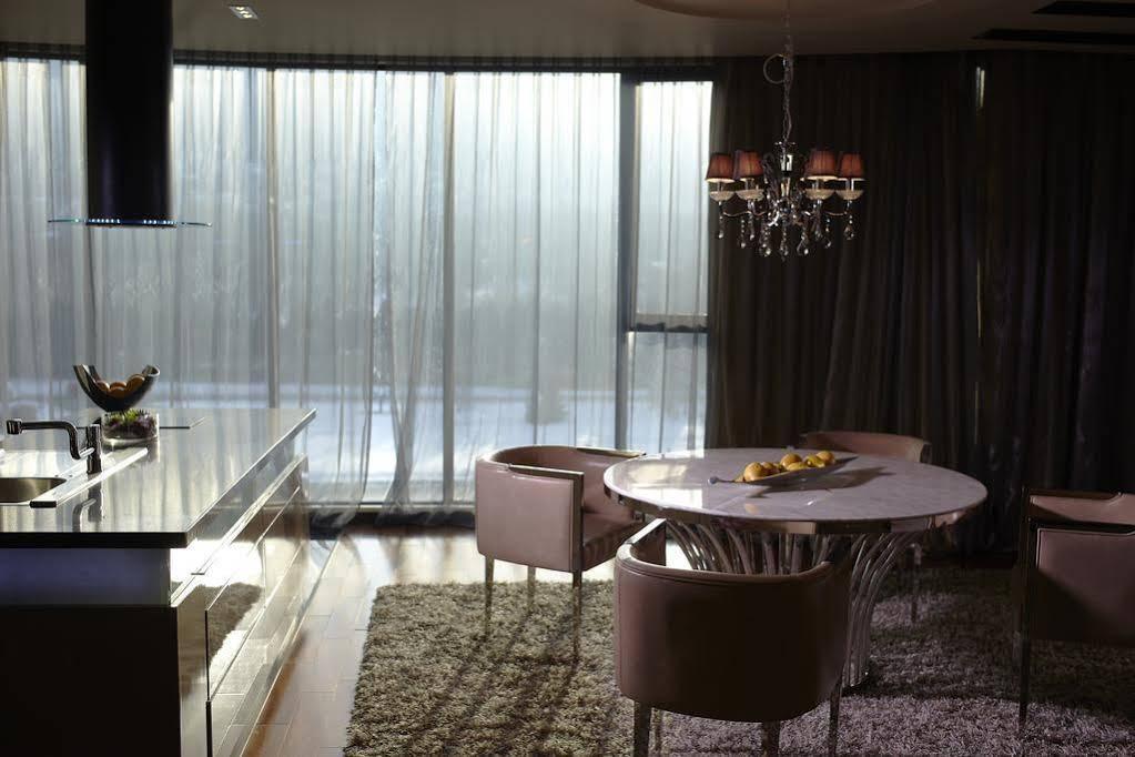 Hotel Emirates София Экстерьер фото